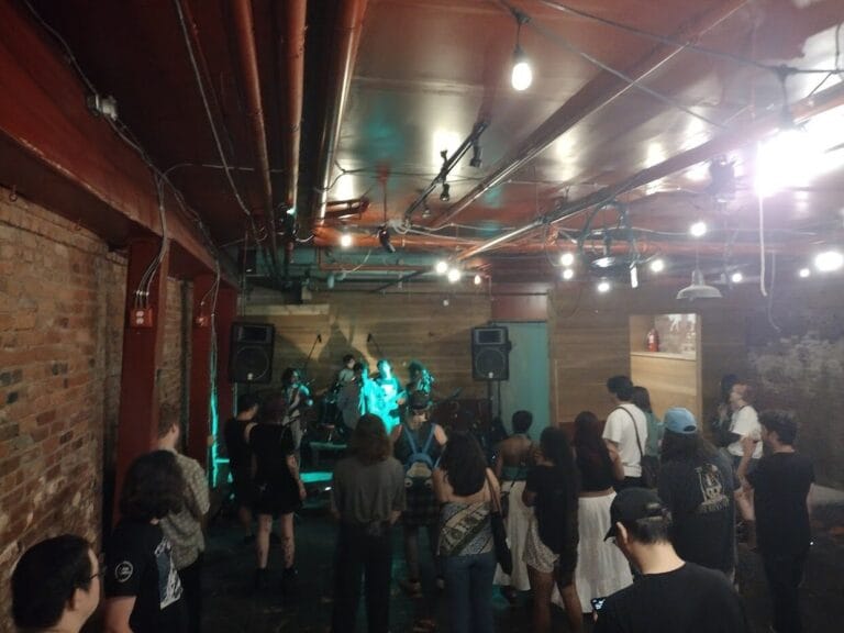 Golden_Roosters_Preshow